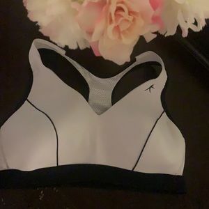 Sport bra black and white